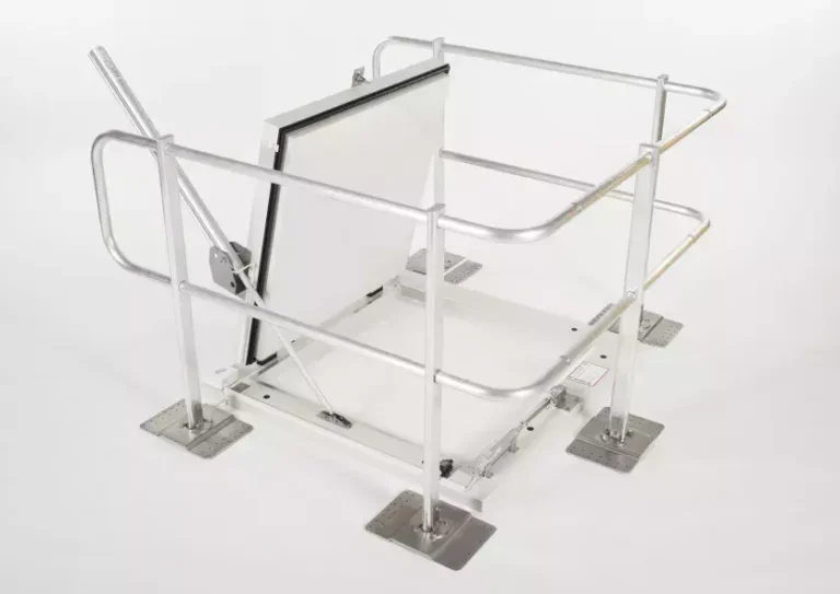 Kylmä- ja pakastehuoneen Savunpoistoluukut